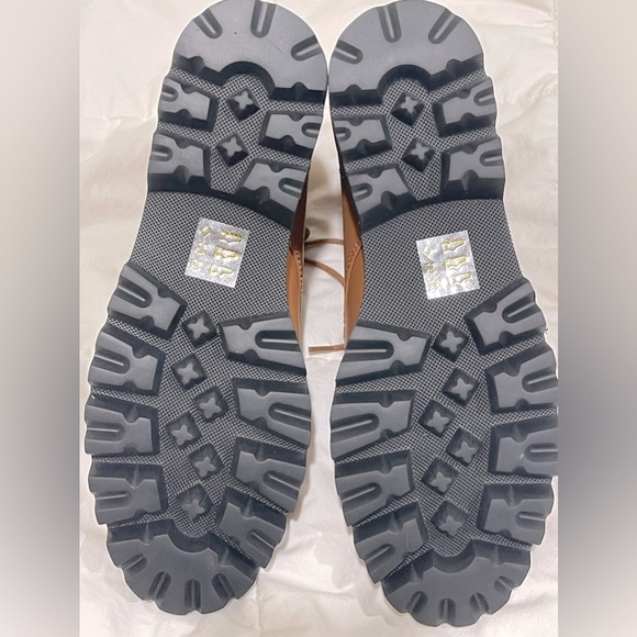 J. Crew GWEN lug-sole lace up  boots in polished leather sz 9 NEW BA553 - Picture 5 of 6